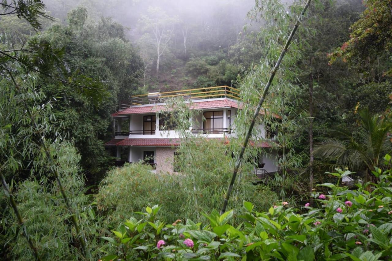 Spring And Valley View Thekkady Exterior photo