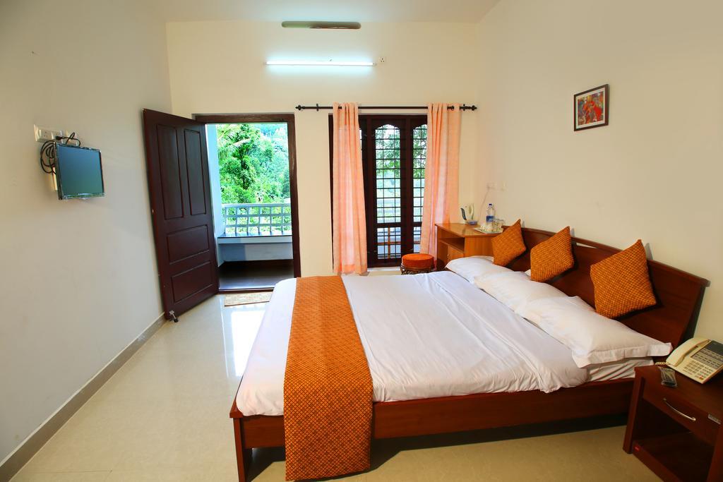 Spring And Valley View Thekkady Room photo